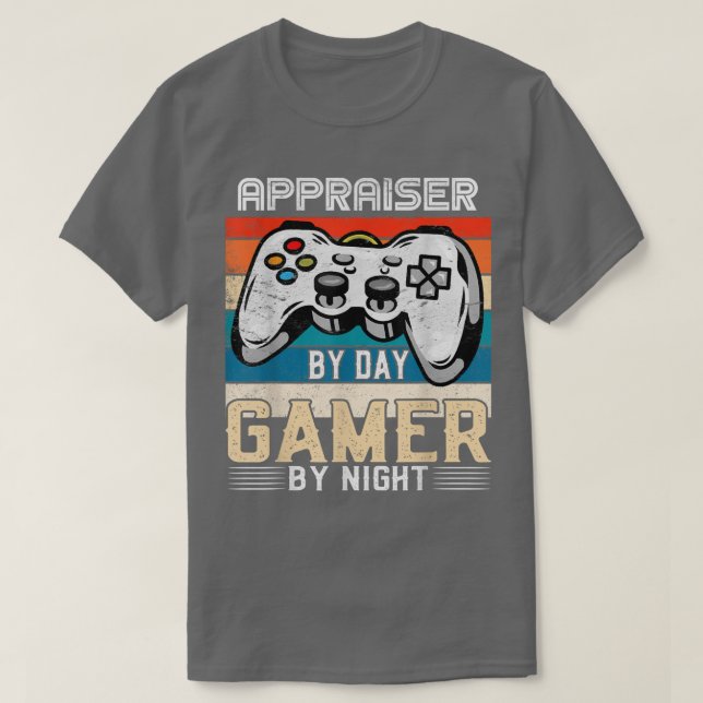 Utvärderare per dag-spelare efter nattspel i fläkt t shirt (Design framsida)