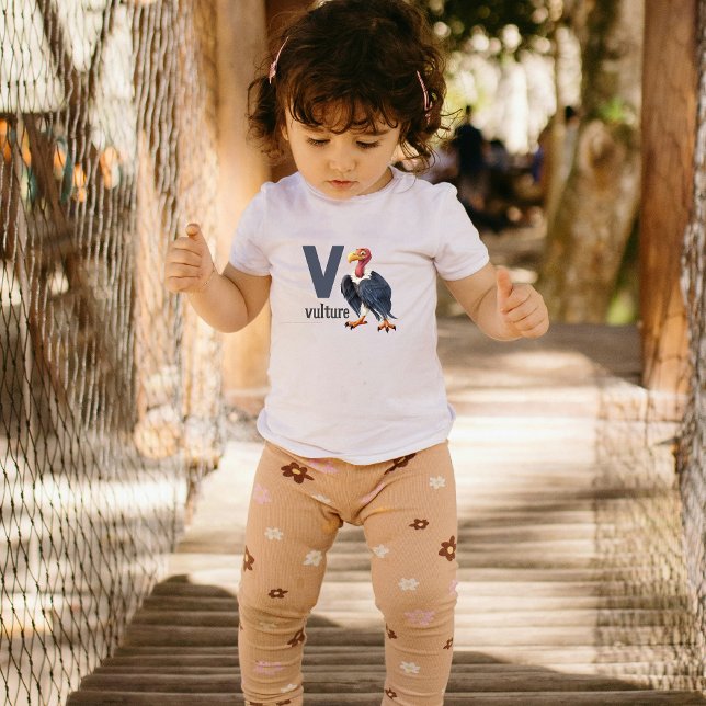 V är för Vculture - Educational Alphabet T Shirt (Skapare uppladdad)