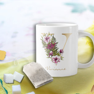 V Brev Guld Monogram Marsala White-Blommigtarna Jumbo Mugg