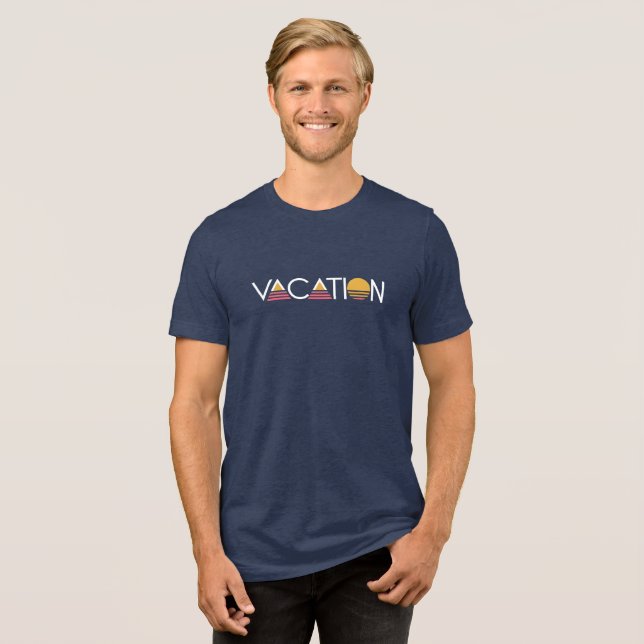 Vacation Sunrise Design Bold Typography med Sol T Shirt (Framsida Full)