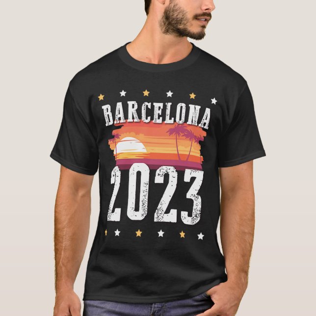 Vacation Travel Team i Barcelona 2023 T Shirt (Framsida)