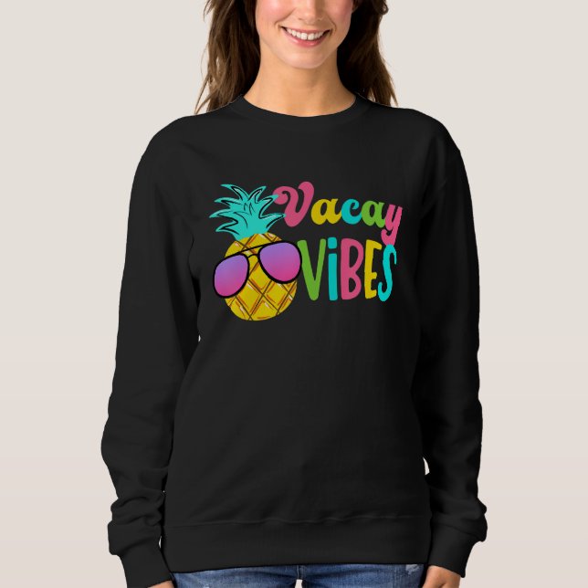 Vacay Vibes T Shirt (Framsida)