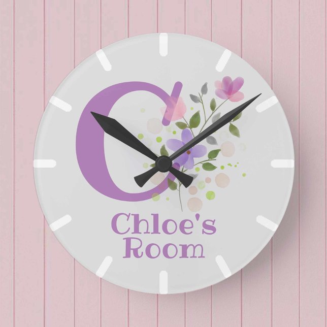 Väckarklocka till barnkammare med namnet Chloe Rund Klocka (Skapare uppladdad)