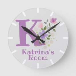 Väckarklocka till barnrum med namn och initial rund klocka