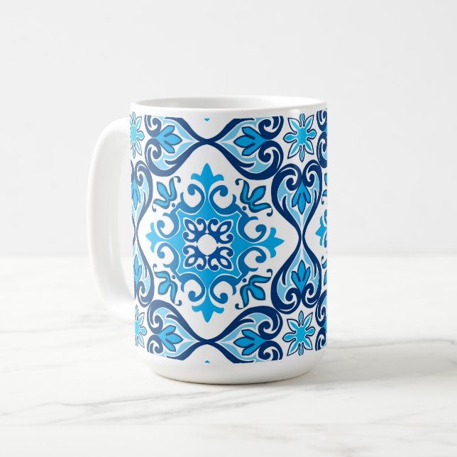 💙 Vackblå - vita Azulejos X. Kaffemugg (Framsida vänster)