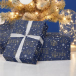 Vackblått Guld Winter Town Mönster Presentpapper<br><div class="desc">Den pappra inslagningen har en vacker vinterstad mönster i blått och guld i färg.</div>