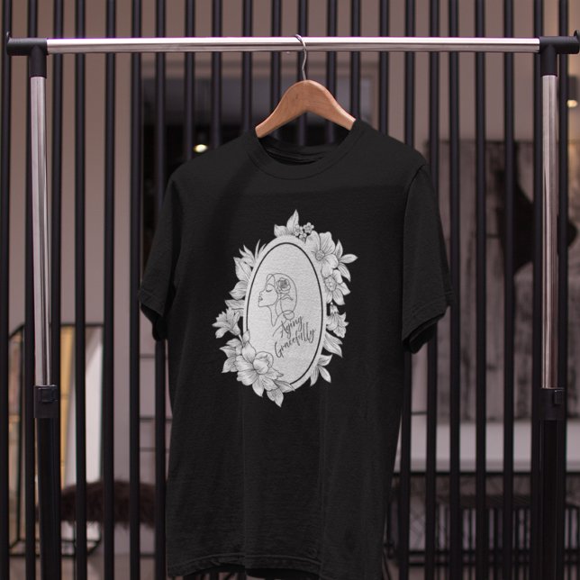 Vacker åldrande med grace T-shirt (Skapare uppladdad)