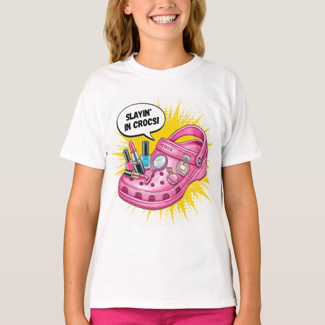 Vacker även i Crocs, av Natasha Us   T Shirt (Framsida)