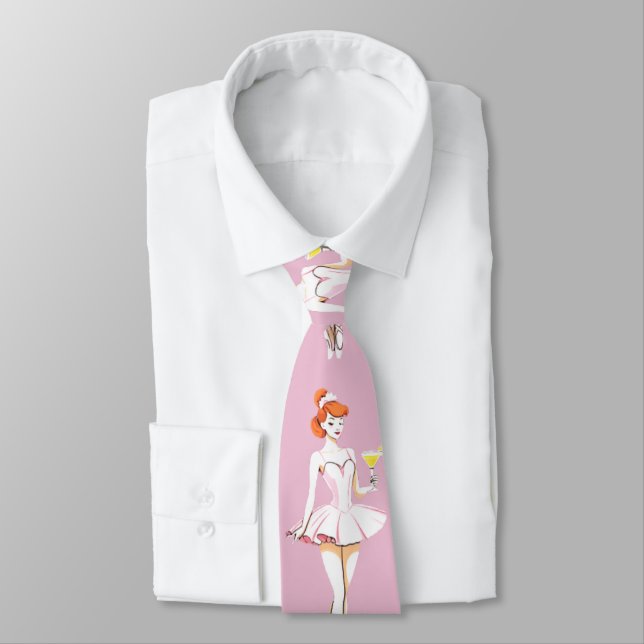 Vacker ballerina poserar med Martini Thunder_Cove Slips (Bunden)
