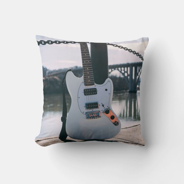 Vacker Bass Guitar Kudde (Framsida)