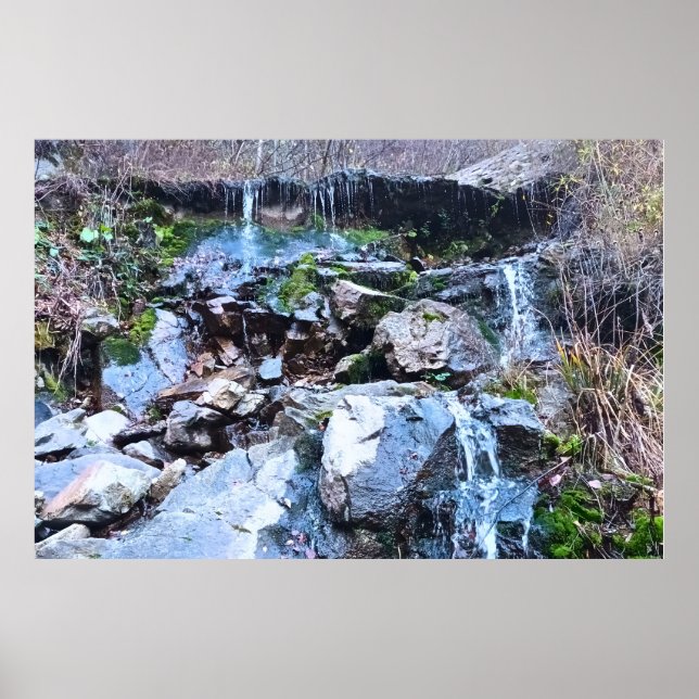 Vacker bergs vattenfall - Vild natur Rumänien Poster (Framsidan)