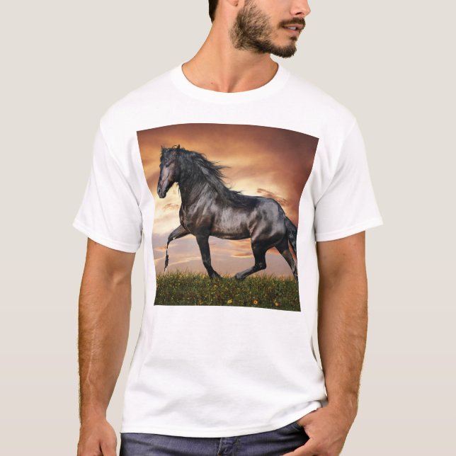 Vacker Black Horse T Shirt (Framsida)