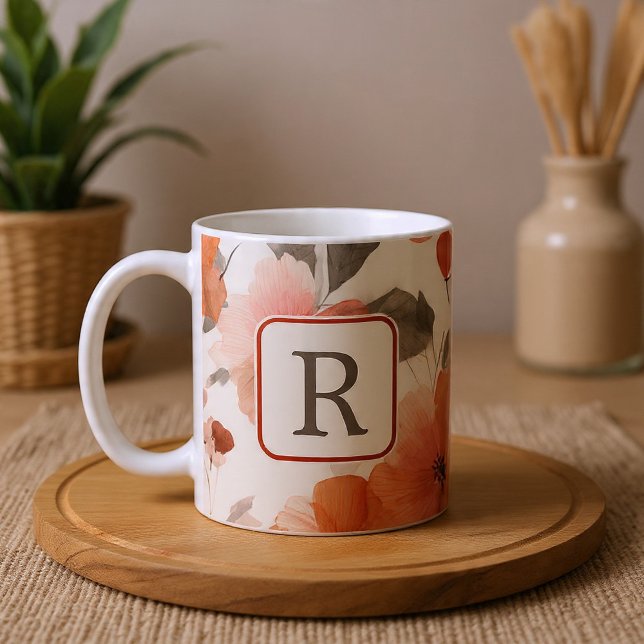 Vacker blommönstrad monogrammall - Personlig Kaffemugg (Pretty Flower Monogram Template Personalized Coffee Mug by Ricaso. A feminine monogrammed mug)