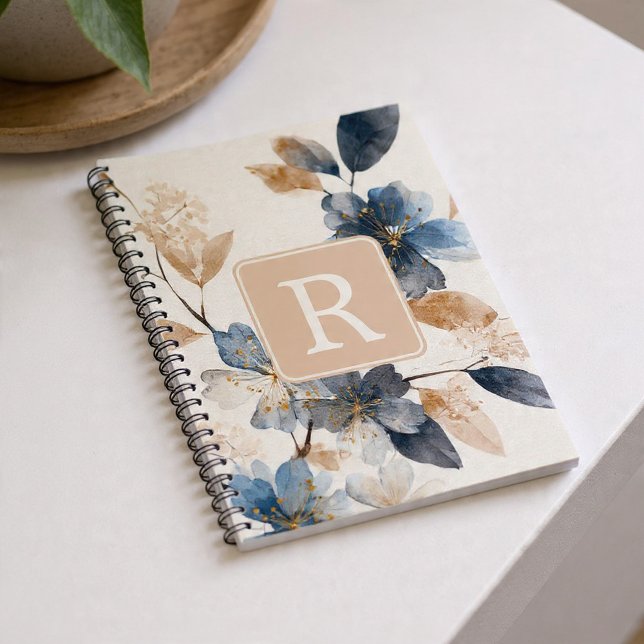 Vacker blomster monogram mall Personlig Anteckningsbok (Pretty Flower Monogram Template Personalized Notebook by Ricaso. Monogrammed gift ideas)