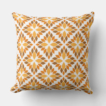 vacker brunkolskudde av blommönster