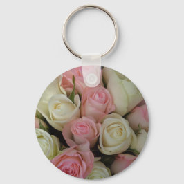 Vacker bukett med rosa vita rosor nyckelring