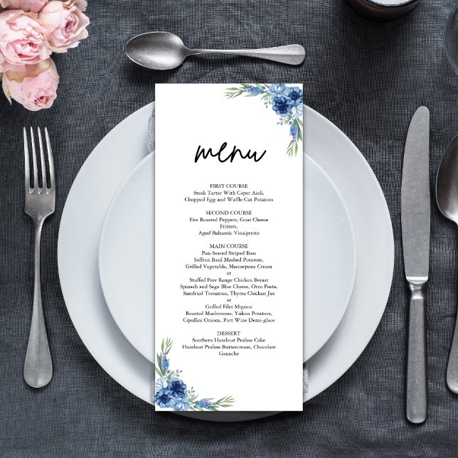 Vacker dammig blå blomklänning för bröllop meny (Lovely dusty blue floral menu showcases your dishes with soft elegant wedding charm)