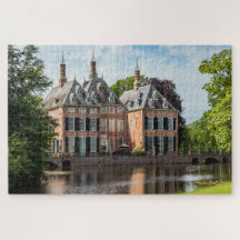 Vacker Duivenvoorde Castle i Voorschoten