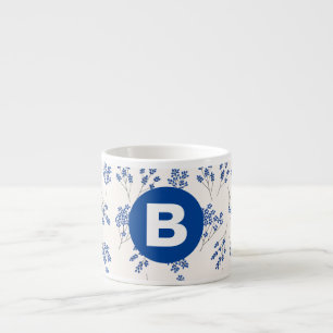 Vacker elegant blå blommig mönster monogram espressomugg