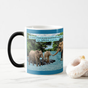 Vacker Elephant Scripture Luke 6:31 Magisk Mugg