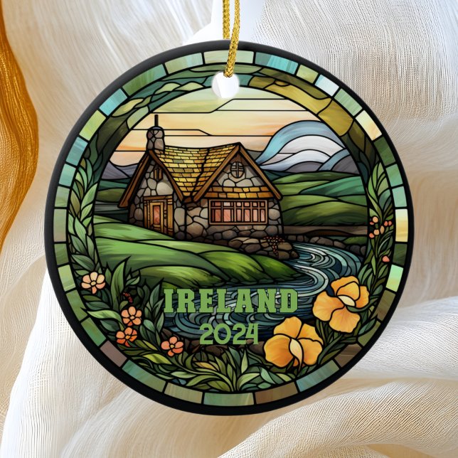 Vacker Faux Stached Glass Ireland Souvenir Julgransprydnad Keramik (Skapare uppladdad)
