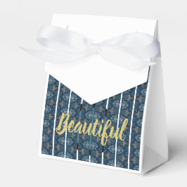 VACKER FAVORITLÅDA av Poet Adiela Akoo Presentaskar