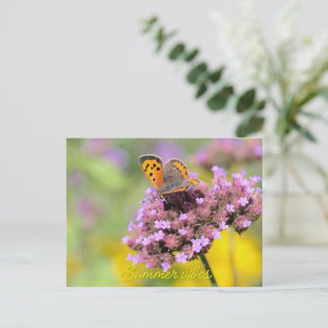 Vacker fjäril på blommor helg vykort (Stående Fram)