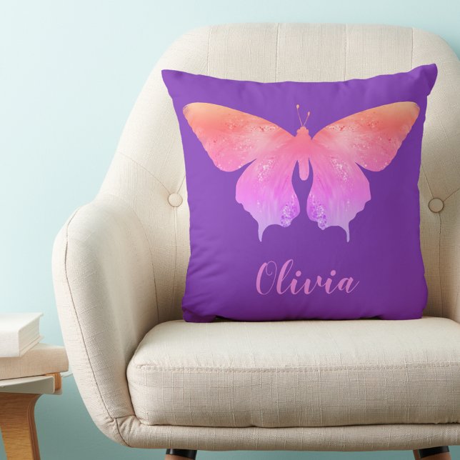 Vacker fjärilmönster lägg till namn kudde (Pretty butterfly pattern custom name purple and pink pillow stylish typography girly cushion )