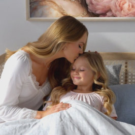 Vacker flicka med rosa rosor  poster