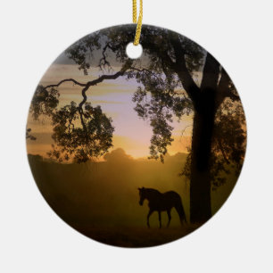 Vacker häst i solljus/Oak träd ornament