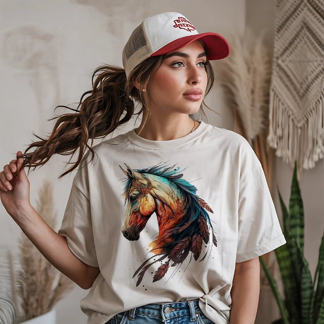 Vacker häst med fjädrar t shirt (Skapare uppladdad)