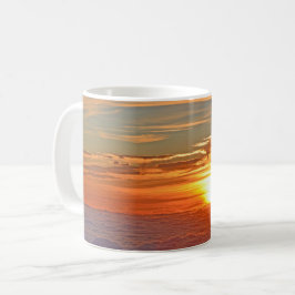 Vacker havssolnedgångspanorama kaffemugg