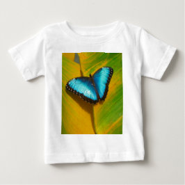 Vacker iriserande fjäril tee