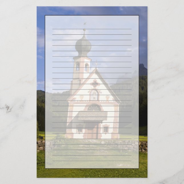 Vacker isolerad enslig kyrka kallad Rainui Brevpapper (Framsida)