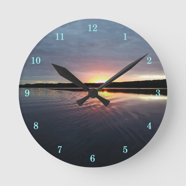 Vacker Kensington Sjö Sunrise Wall Clock Rund Klocka (Framsida)