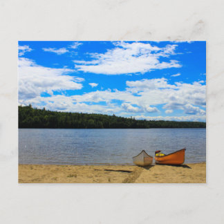 Vacker landskap - kanoter och sjö vykort