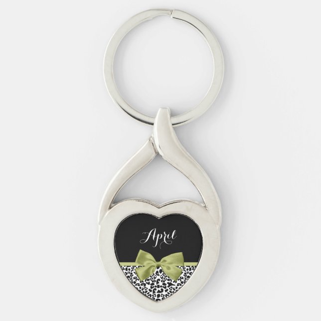 Vacker leopardprintad vårgrön slinga med namn twisted heart silverfärgad nyckelring (Framsidan)