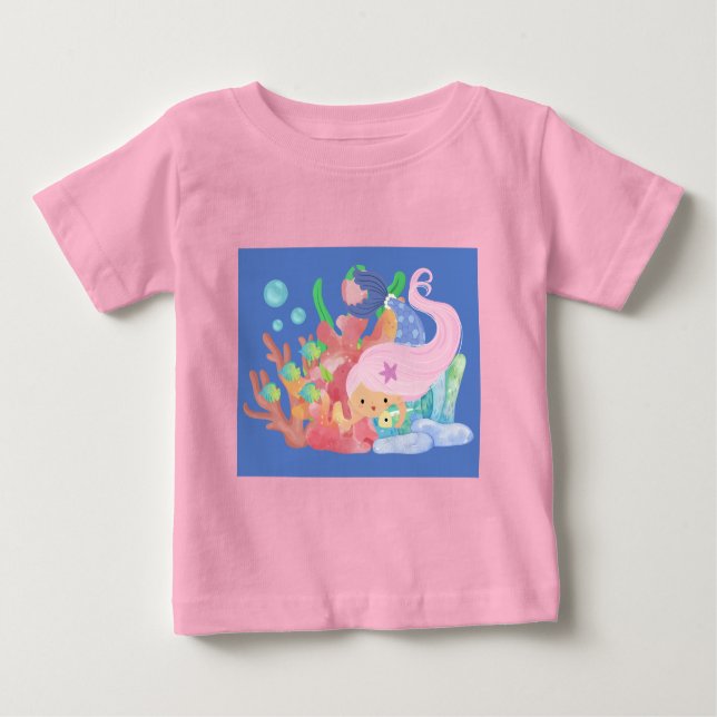 Vacker mermaid med RÖDA HÅR som leker och kramar e T Shirt (Framsida)