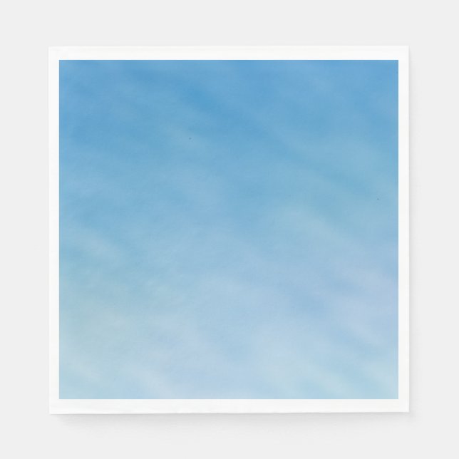 Vacker mjuk blå himmel med drömlika moln pappersservett (Framsidan)