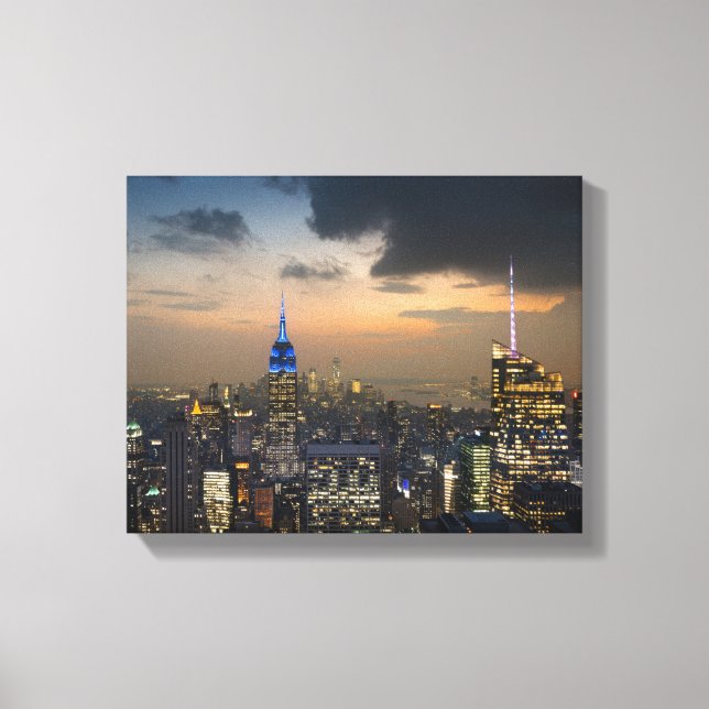 Vacker New York Evening Skyline Canvastryck (Framsida)