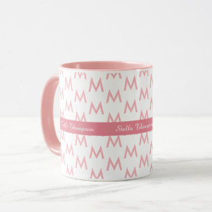 vacker och kvinnlig rosa mugg