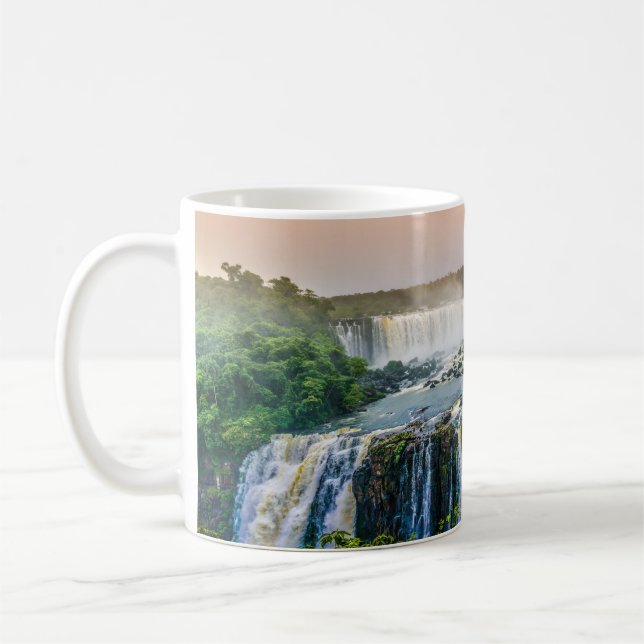 Vacker panoramisk vy av ett vattenfall kaffemugg (Vänster)