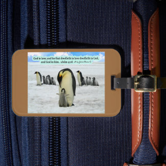 Vacker Penguin Scripture 1 John 4:16 Bagagebricka