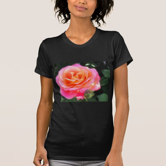 Vacker rosa och orange ros tee (Framsida)