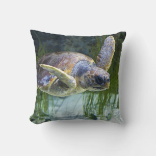 Vacker Sea Turtle Swimming Kudde