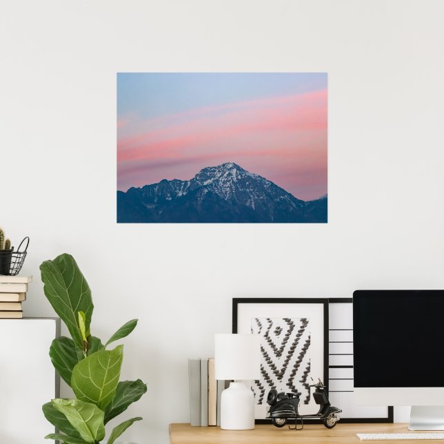 Vacker solnedgångshimmel ovanför berg Storžič, Slo Poster (Hemmakontoret)