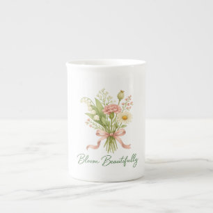 Vacker vattenfärgblomma bukett  benporslin mugg