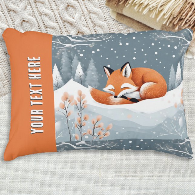 Vacker vild natur Vinter Räv i snö Sover mysigt Prydnadskudde (A throw pillow with picture of a red fox asleep in winter snow. Personalize with your own text)