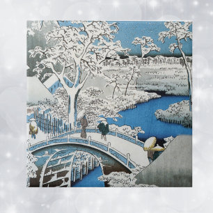 Vacker vintage asiatisk vinterscen Snöbro Kakelplatta