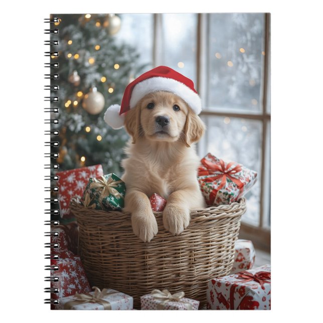 Vackerlig marionett med Santa Hat i Basket Anteckningsbok (Framsidan)